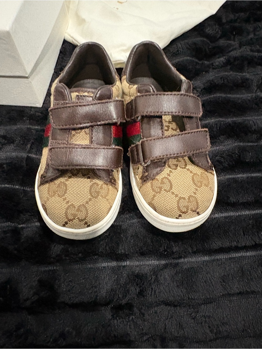 Gucci sneakers boys size 23